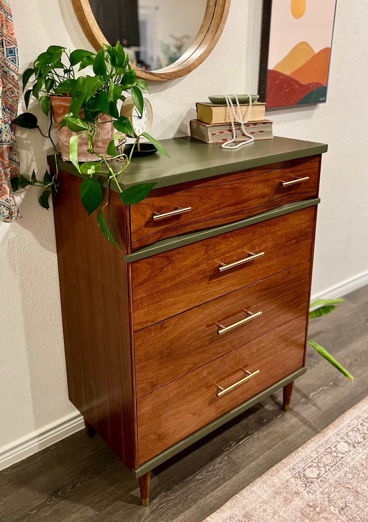 Vintage Mid Century Modern 4 Drawer Chest